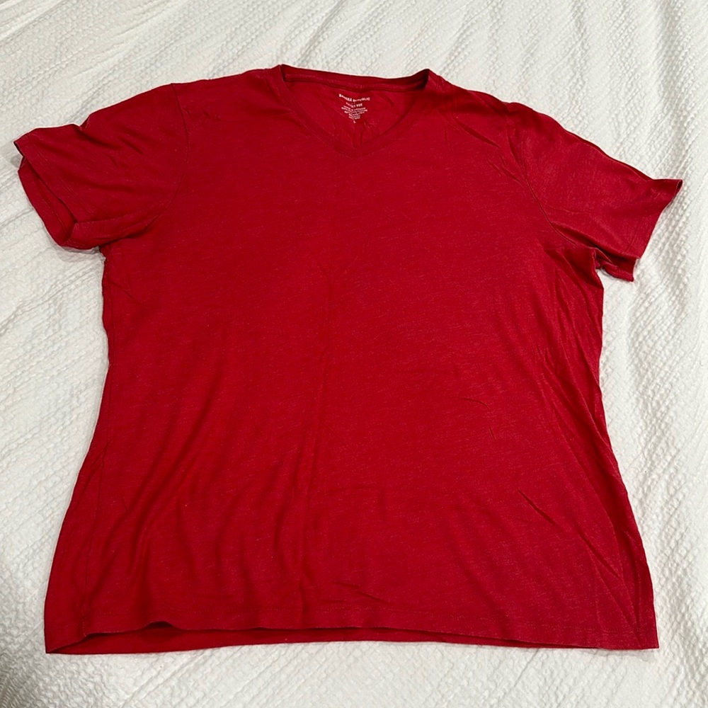 Banana Republic tee